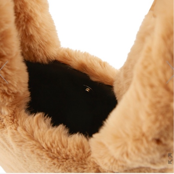 Unhide lil fluffy faux fur bag $140 - Picture 3 of 3